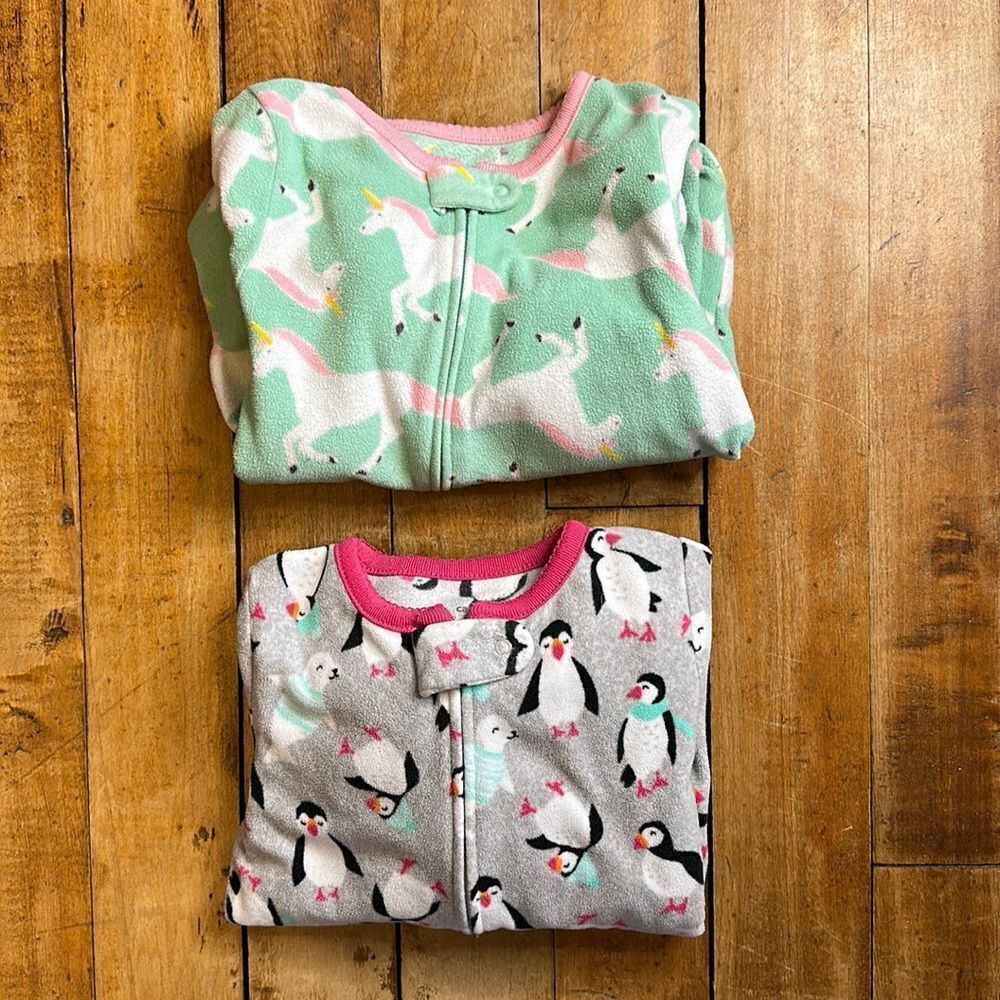 Carters fleece pajamas size 24 mos bundle 2 pairs bundle zip up unicorn bears